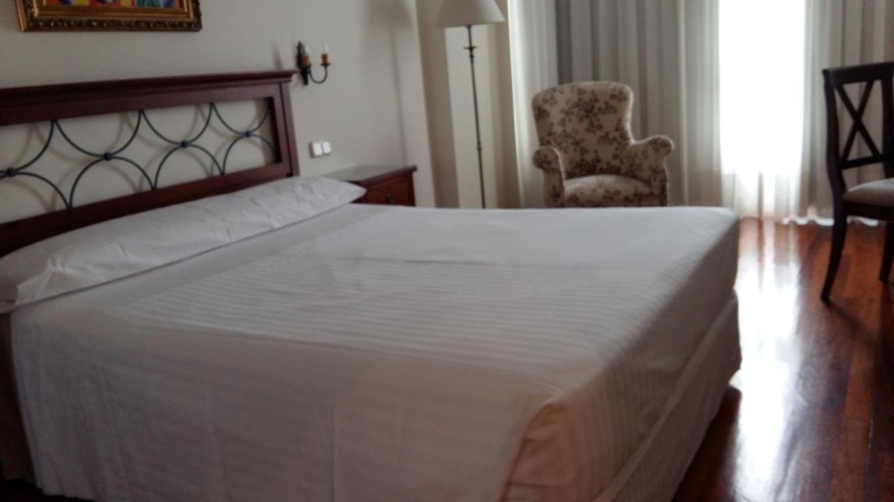 Apartamentos Maritimo Suites-Solo Adultos О-Грове Екстер'єр фото