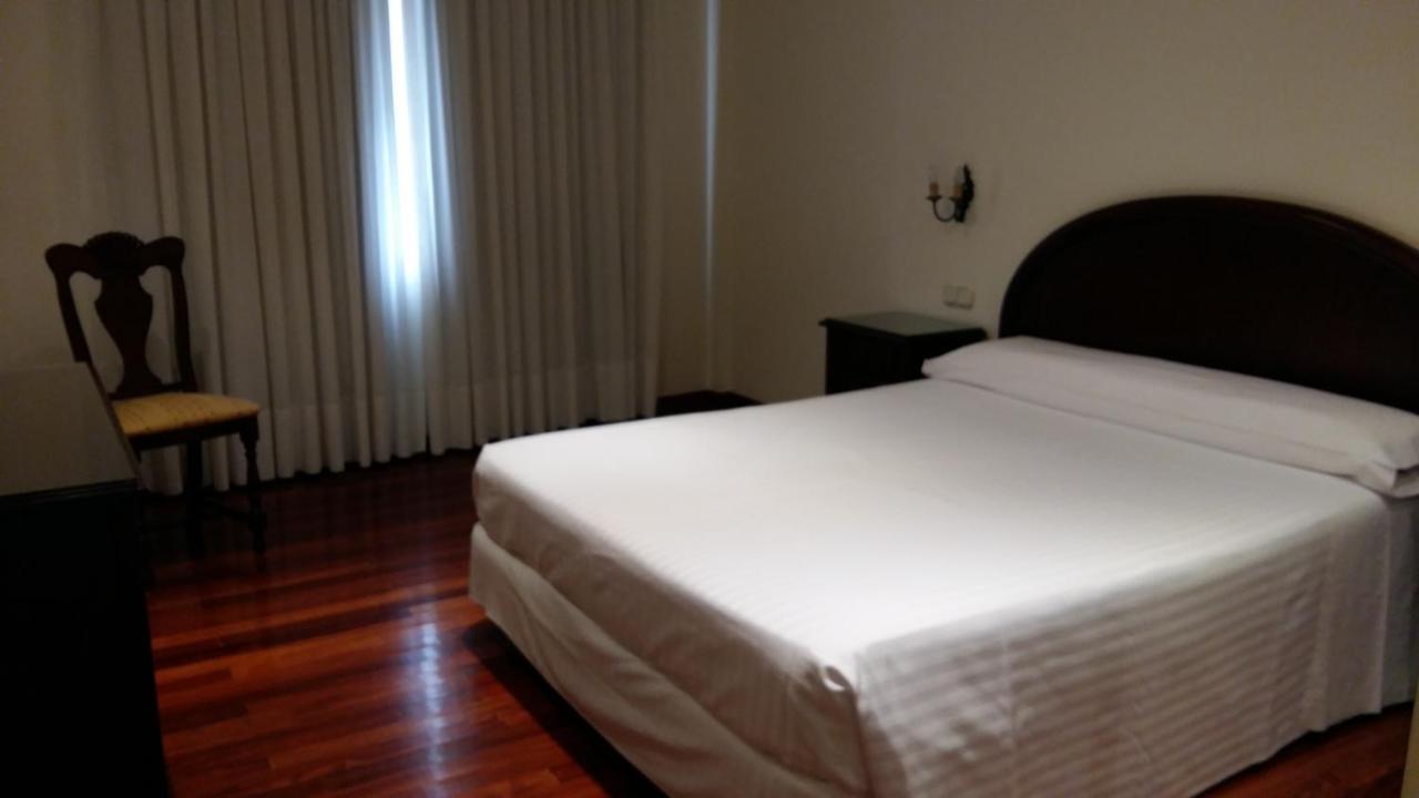 Apartamentos Maritimo Suites-Solo Adultos О-Грове Екстер'єр фото